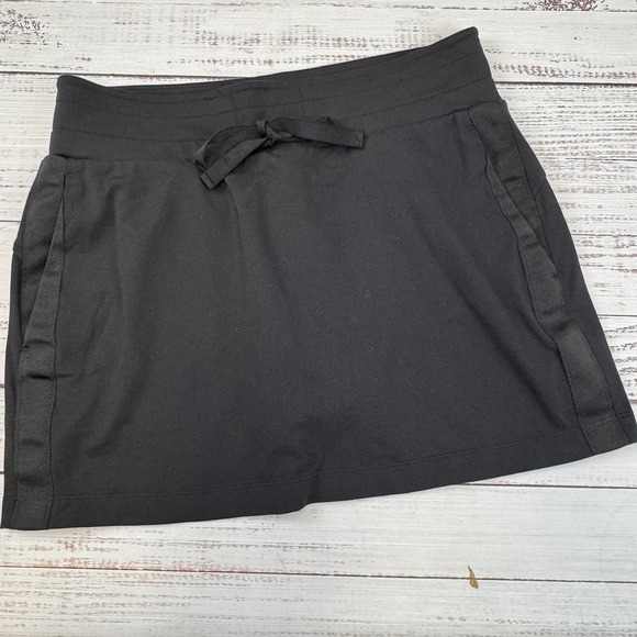 Athleta Pants - Athleta Skort Womens M Black Drawstring Active Golf Tennis Grosgrain Trim Pocket
